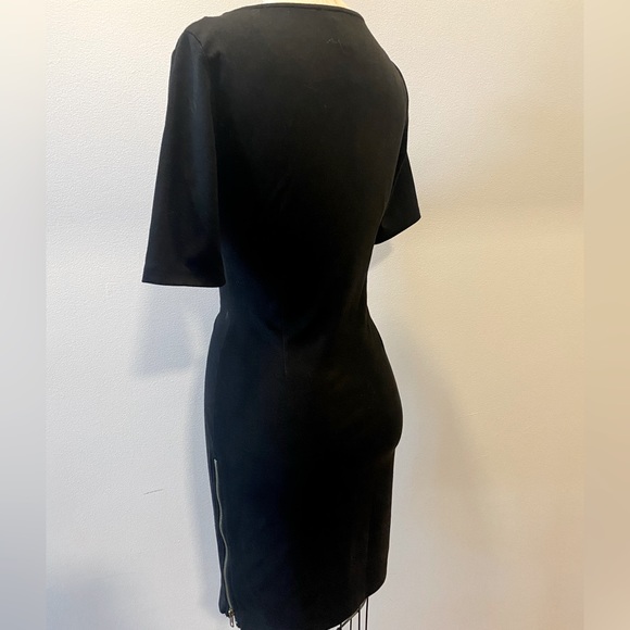 Black bodycon dress with Zipper detail - Picture 3 of 4